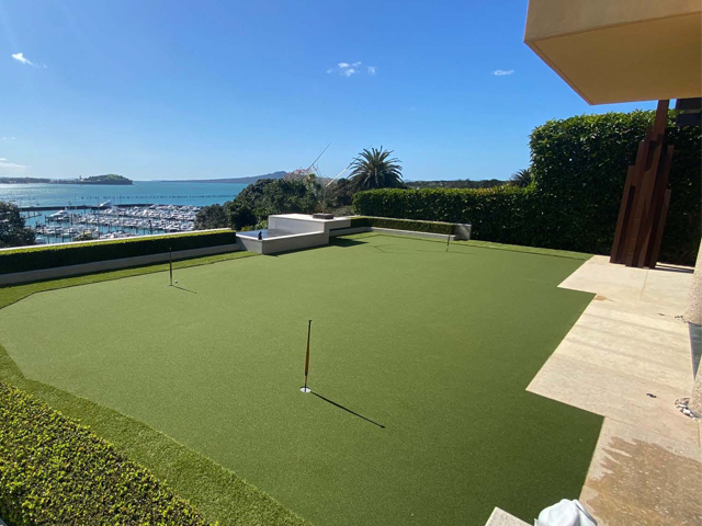 Paratai Drive Golf Patio Putting Green and Short Game Practice Area
